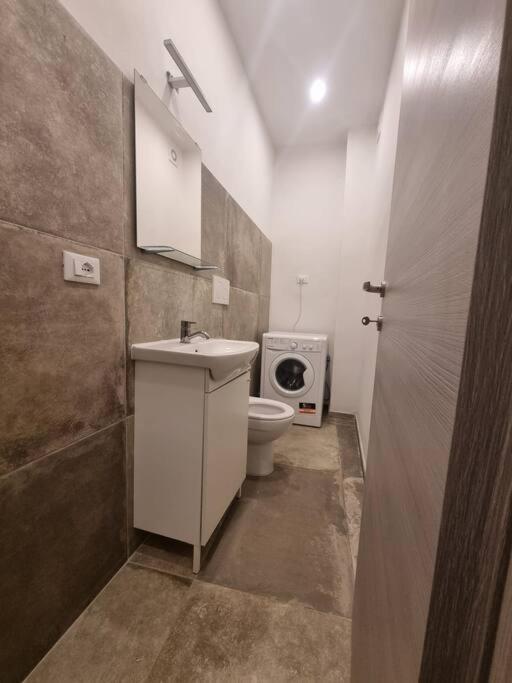 La Casetta Di Maty&fra Apartment